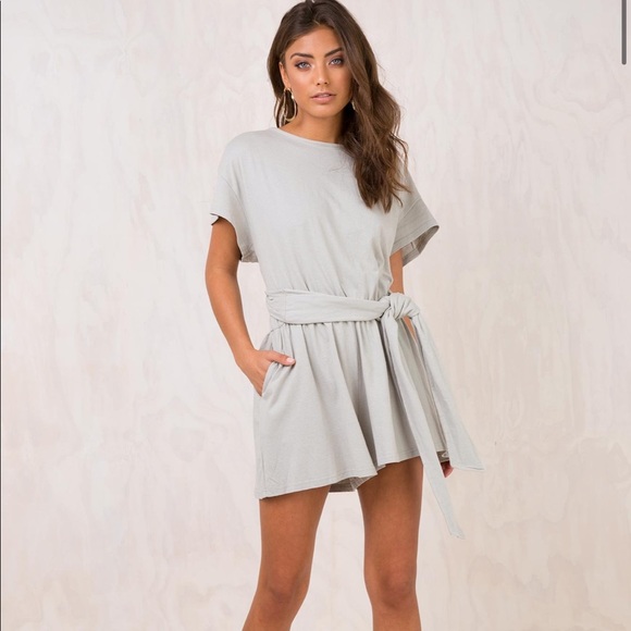 NWOT PRINCESS POLLY TIE ROMPER - Picture 3 of 4